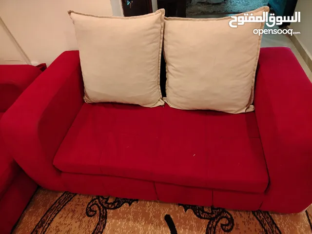 طقم كورنر 9 مقاعد بحالة جيدة جدا لون خمري وبيج