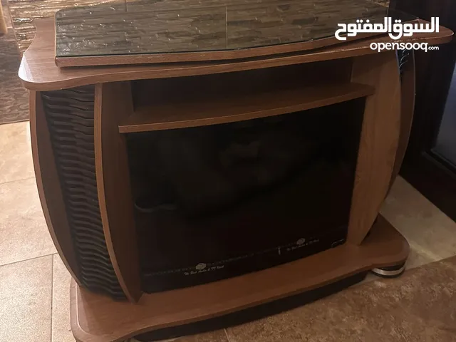 طاولة تلفاز بحالة جيدة