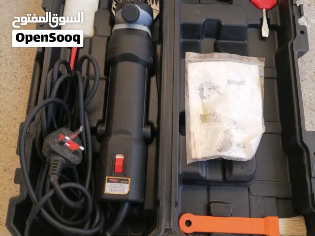 مكينه لقص شعر الاغنام والخراف نظيفه واستخدام قليل