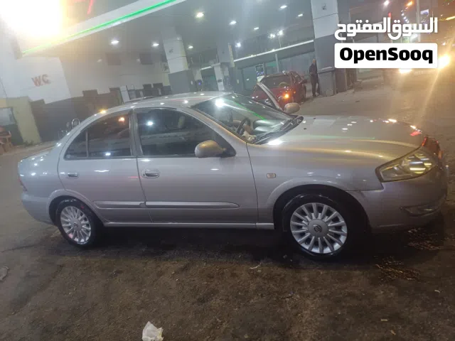 2009 نيسان صني SL