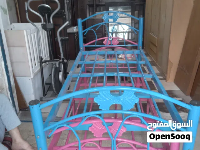 تخوت حديد مفرد مستعمل بحالة ممتازه