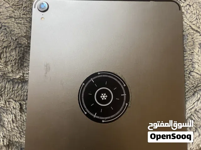 Apple iPad Air 11 256 GB in Al Sharqiya