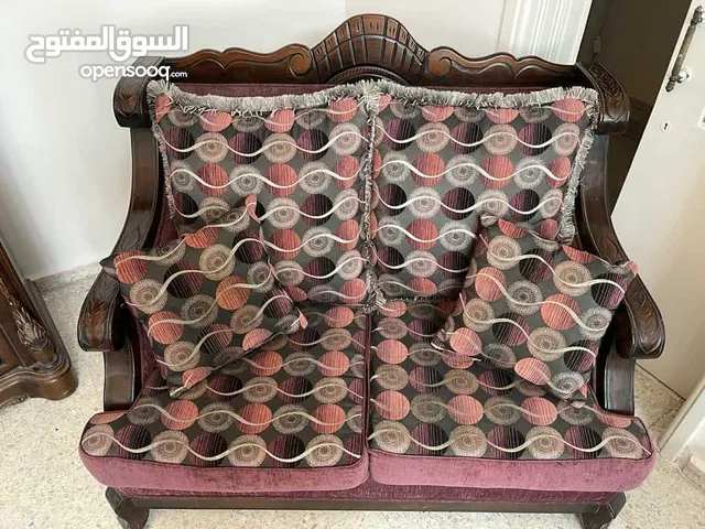 كنب للبيع فاخر بحاله ممتازه جدا