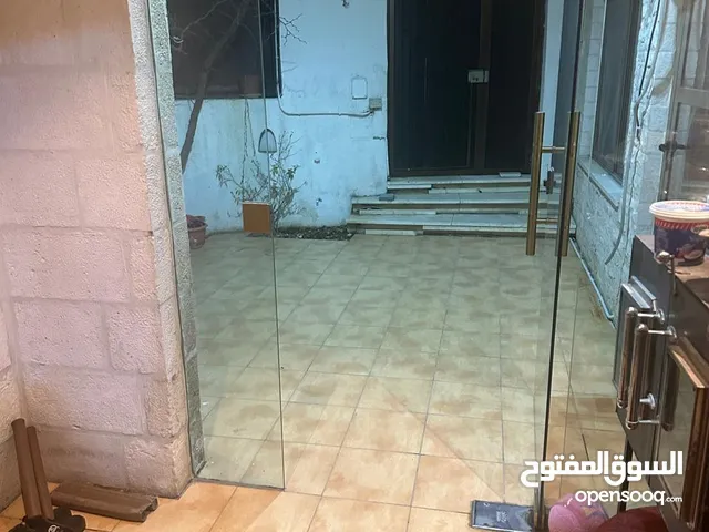 شقة ارضية للبيع في خلدا .