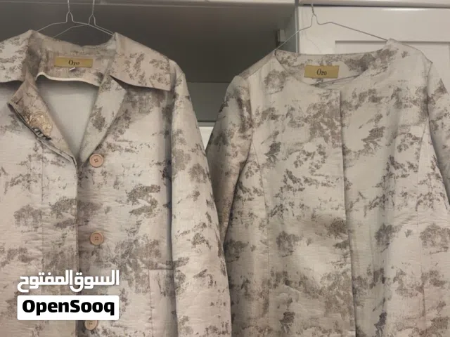 للبيع فستانين حق عيد او سهرة