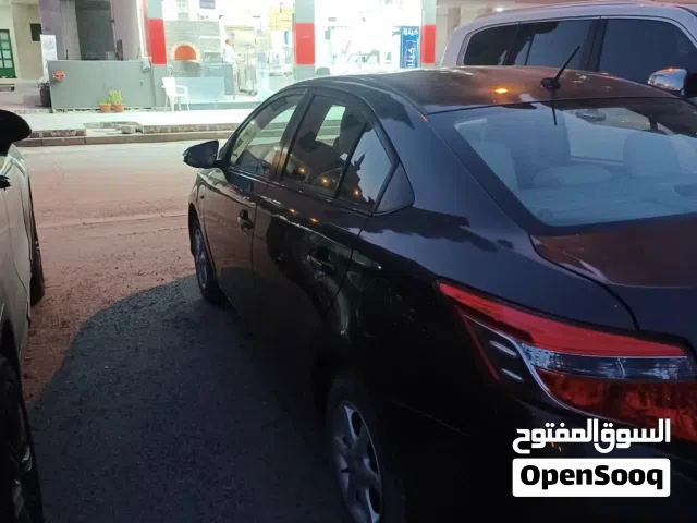 2017 Toyota Yaris E