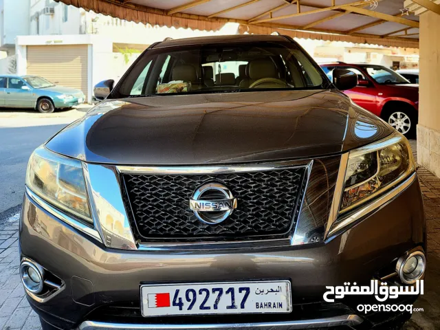 Nissan Pathfinder 2014 [Excellent Condition, Zero Accident]