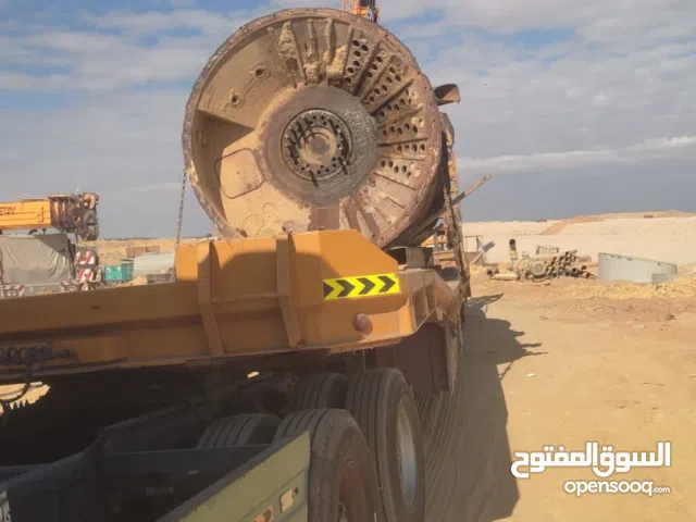 معدة حفر طول 1 km وعرض 2.5 الى 3 متر