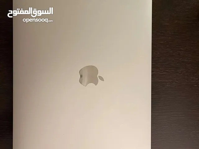MacBook Air i3/8GB/256GB الجهاز استعمال خفيف محافظ عليه الجهاز وكالة الجهاز ولا شخطة