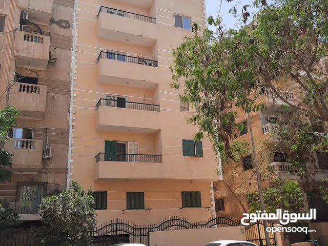 172 m2 3 Bedrooms Apartments for Rent in Giza 6th of October