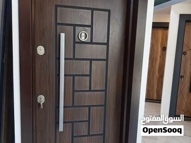 ابو سيف فني جميع ابواب الامان بكافة انواعها صيانة عامة فتح ابواب بدن تكسير و اصلاح زرافيل غيار وجوه