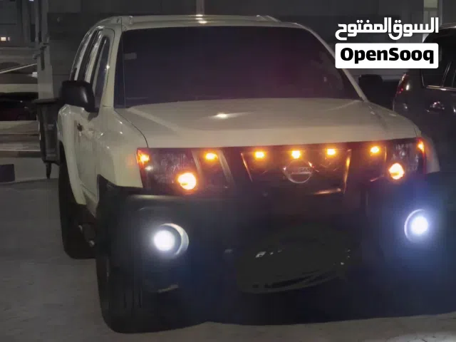 2011 نيسان X-تيرا Standard