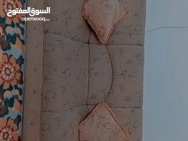 كنب بحالتة الجديد قابل للتفاوض