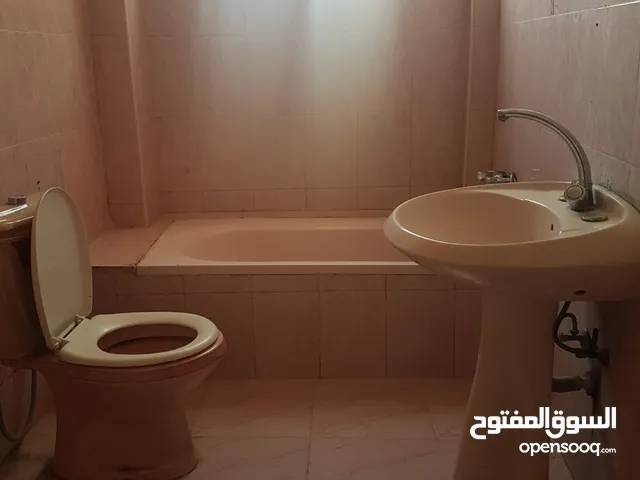 110 m2 3 Bedrooms Apartments for Rent in Zarqa Al Hawooz