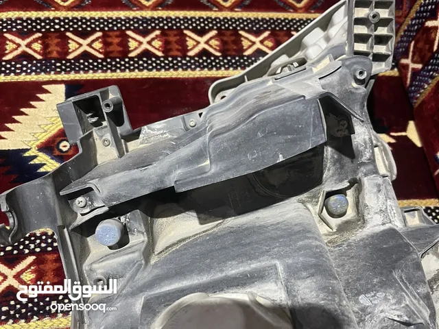 جيب لاند كروزر 2016 نظيفه قطعه وحده اصلي صامل حياه