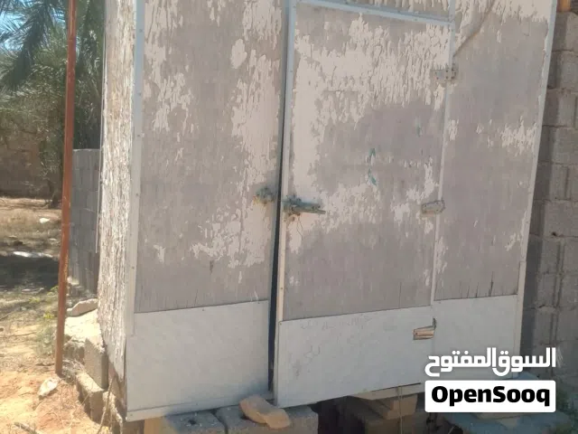 للبيع ثلاجه محل جزار  بدون محرك مكانها زليتن للتواصل