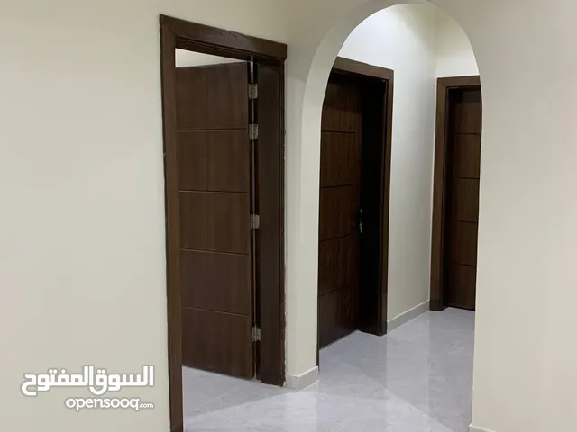190 m2 5 Bedrooms Apartments for Rent in Al Madinah Warqan