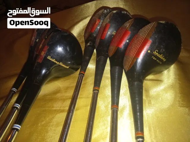 clubs de golf مضارب الغولف