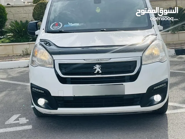 بيجو بارتنار