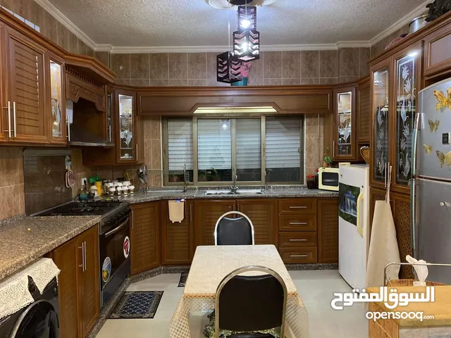 145 m2 3 Bedrooms Apartments for Rent in Zarqa Al Zarqa Al Jadeedeh