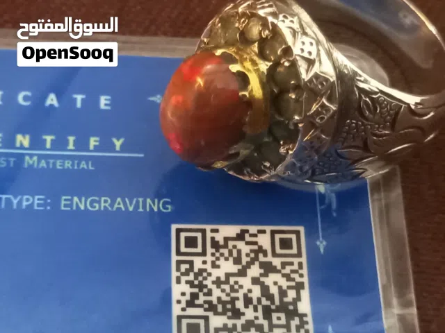 خاتم متوج بحجر الاوبال الافريقي الطبيعي والزمرد