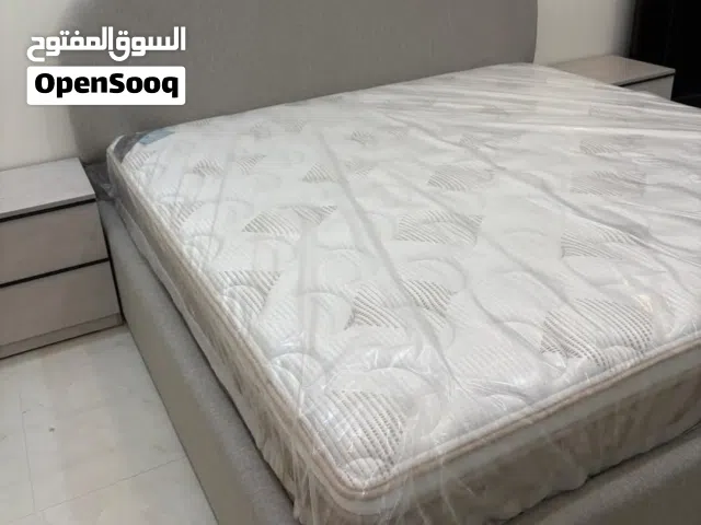 سرير مترين في مترين