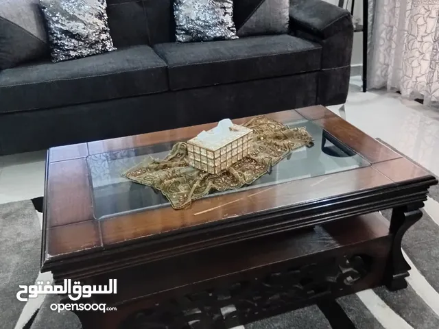 طاولات عدد 3 خشب ارابيسك متين وقوي بحاجه دهان