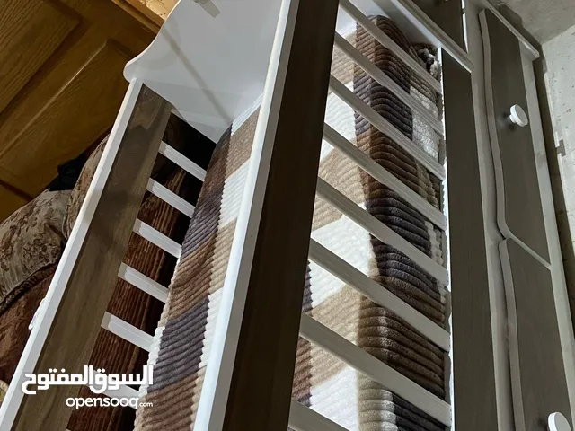 سرير هزاز لطفل للبيع