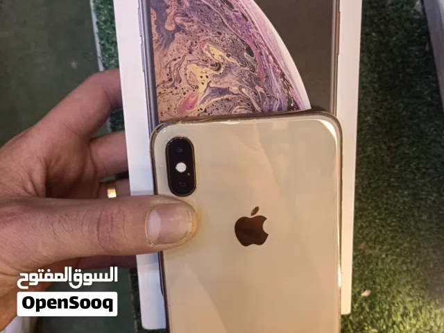 Xs max 256 بطارية 74% كرتونه مغير ظهر للأمانه و الجهاز متفتحش الحالة بدون خربوش واحد