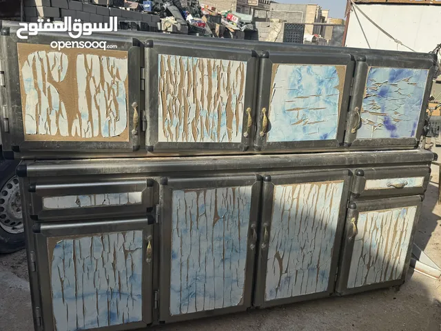 معرض قطعتين كاونتر + ميز مستعمل البيع