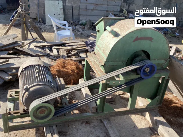 مكينة نشارة الخشب نظيفه