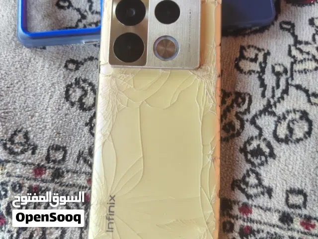 انفنكس نوت 40 برو 256 جيجا 16 جيجا رام الجهاز مش مفتوح ولا مصلح الجهاز بس مكسور الباقي الخلفي خالي م