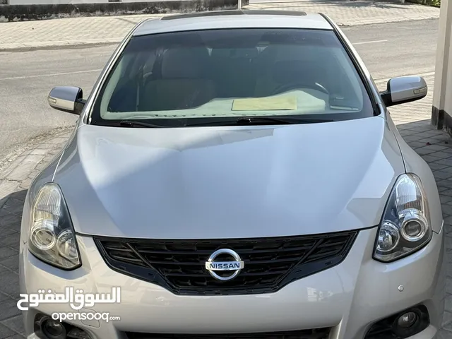 Nissan AlTima coupe sport