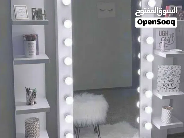 رفوف اكواب وركن قهوه