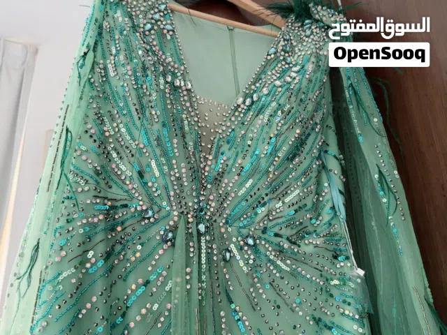 فستان سهرة قياس 16