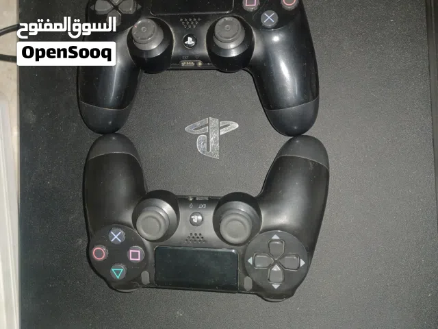 بلايستيشن 4برو  نظيفة استعمال بسيط وإلي له خاطر يتواصل معي وفالة طيب.
