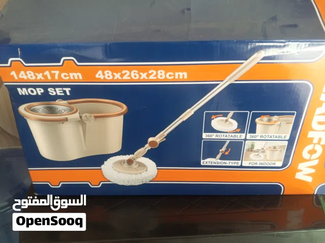 للبيع نثريات تصفية محل ممسحه دوارة شامبو مكياج زيت بلسم متفرقات شروة جملة ممتازه