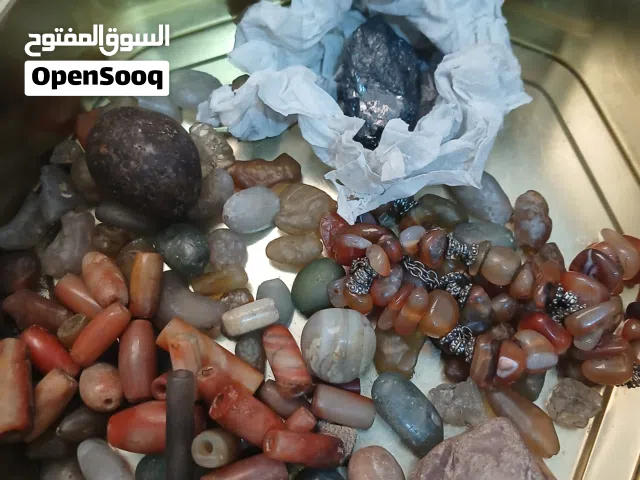 أحجار كريمه وخرز  مشكل