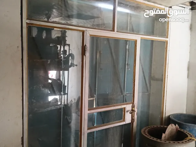 باب محل حديد وجام ارتفاع 250 وعرض 210