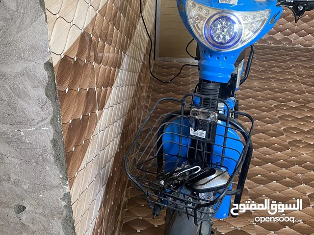 دراجة أو سكوتر