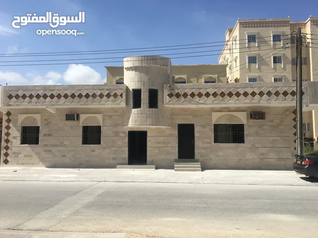 334 m2 More than 6 bedrooms Townhouse for Sale in Dhofar Salala