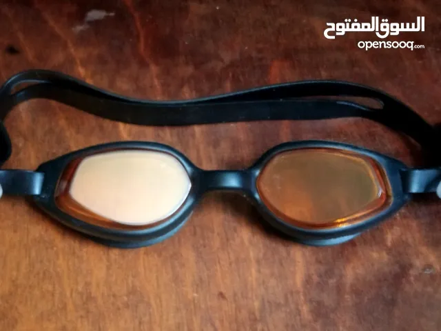 نظارة سباحه من دبي
