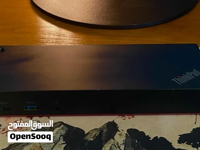 (عرض خاص ساري حتى نهاية السنه 150 بدل 250) Thinkpad hybrid USB-C with USB-A dock (US)