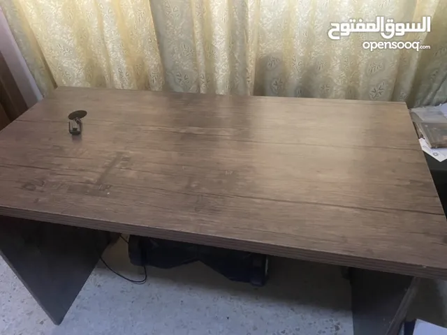 مكتب دراسي حجم كبير