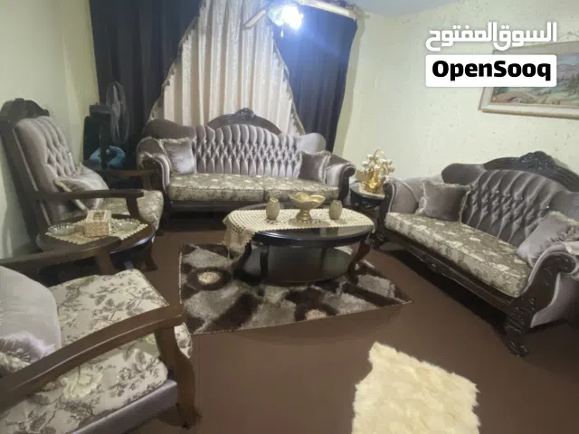 طقم كنب وطربيزات