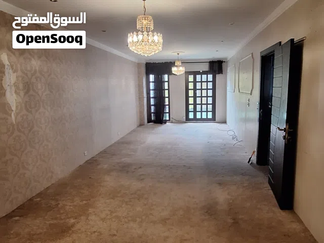 للبيع بيت في مدينة عيسى