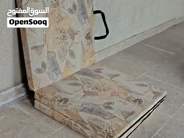 فرشة مطويه مقاس ( 1.8* 65.*08. ) اسفنج عادي   ومتوفر ارتفاع 5 سم ضغط عالي مناسب للرحلات والتخزين