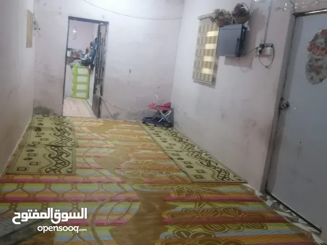175 m2 2 Bedrooms Townhouse for Sale in Basra Zubayr