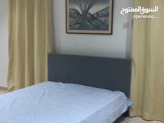 استوديو نظيف جداا للإيجار ف العذيبه للموظفات studio in Azaiba for ladies for rent