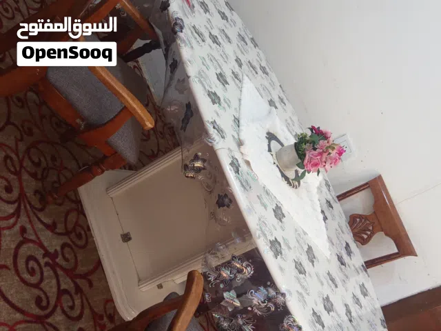 طاولة سفره مع كراسي